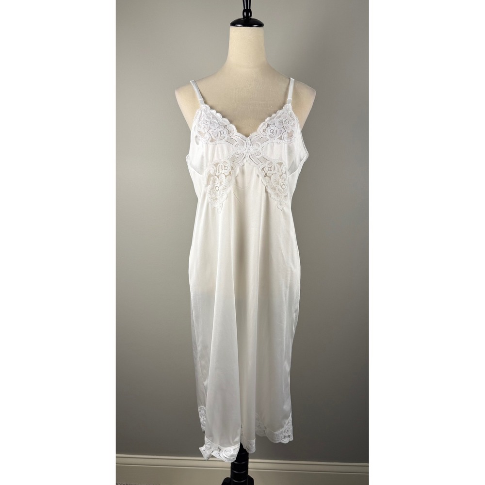 Vanity Fair Full Slip Vintage 38 White Lace Trim Nylon Lingerie 10-764 USA Made